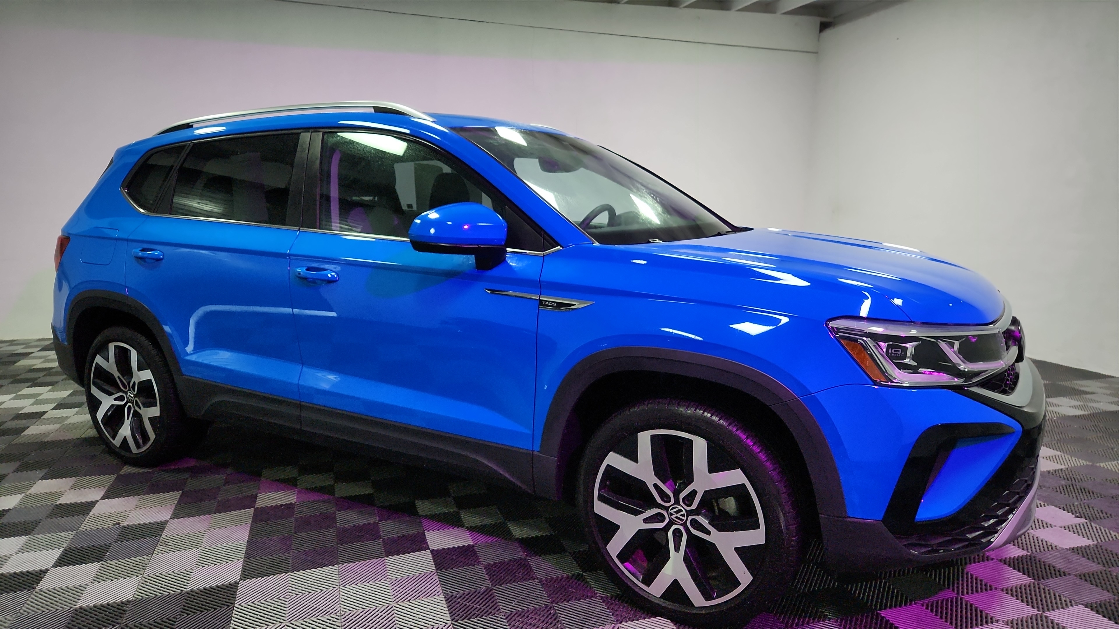 2023 Volkswagen Taos SEL