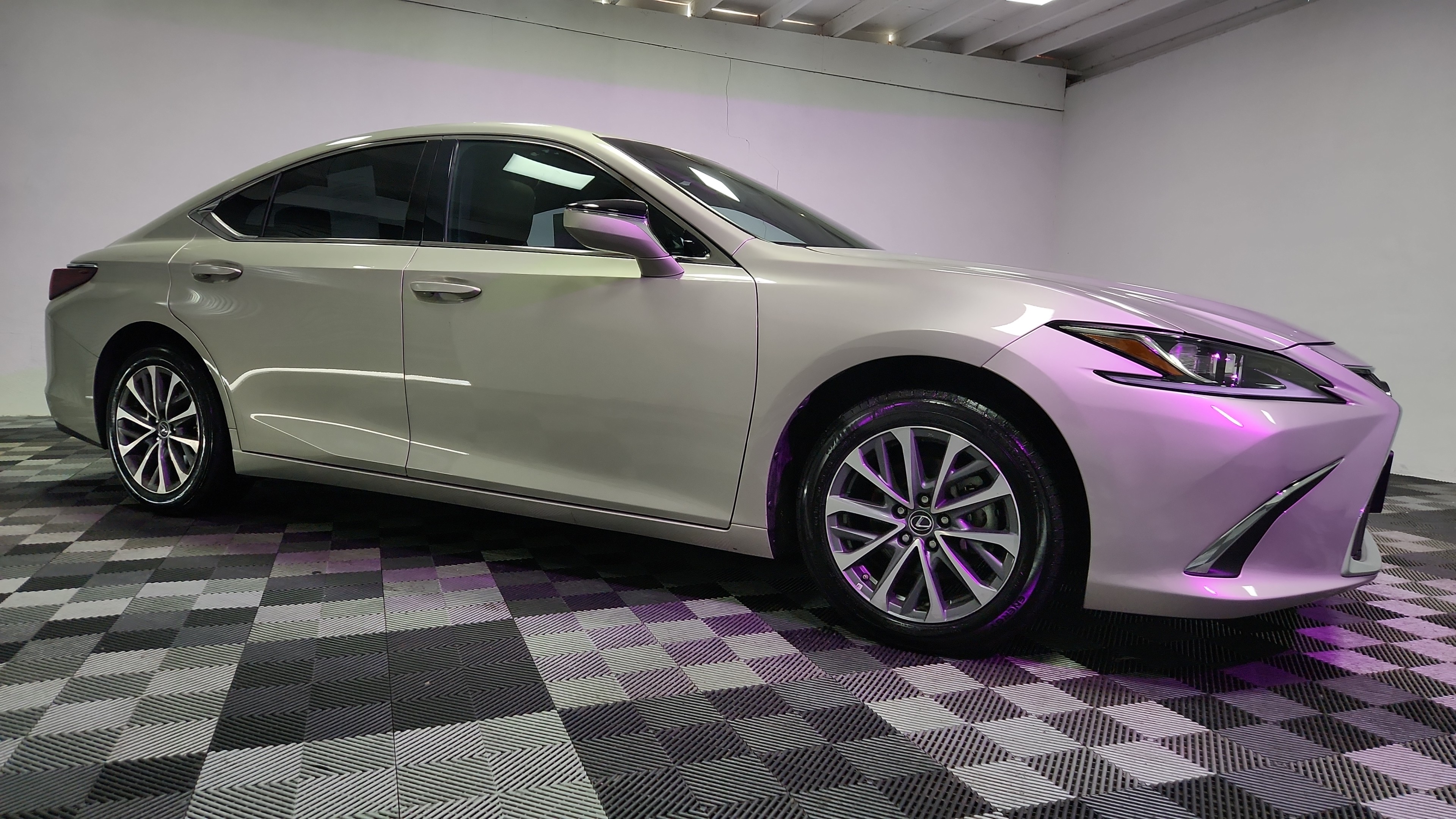 2025 Lexus ES
